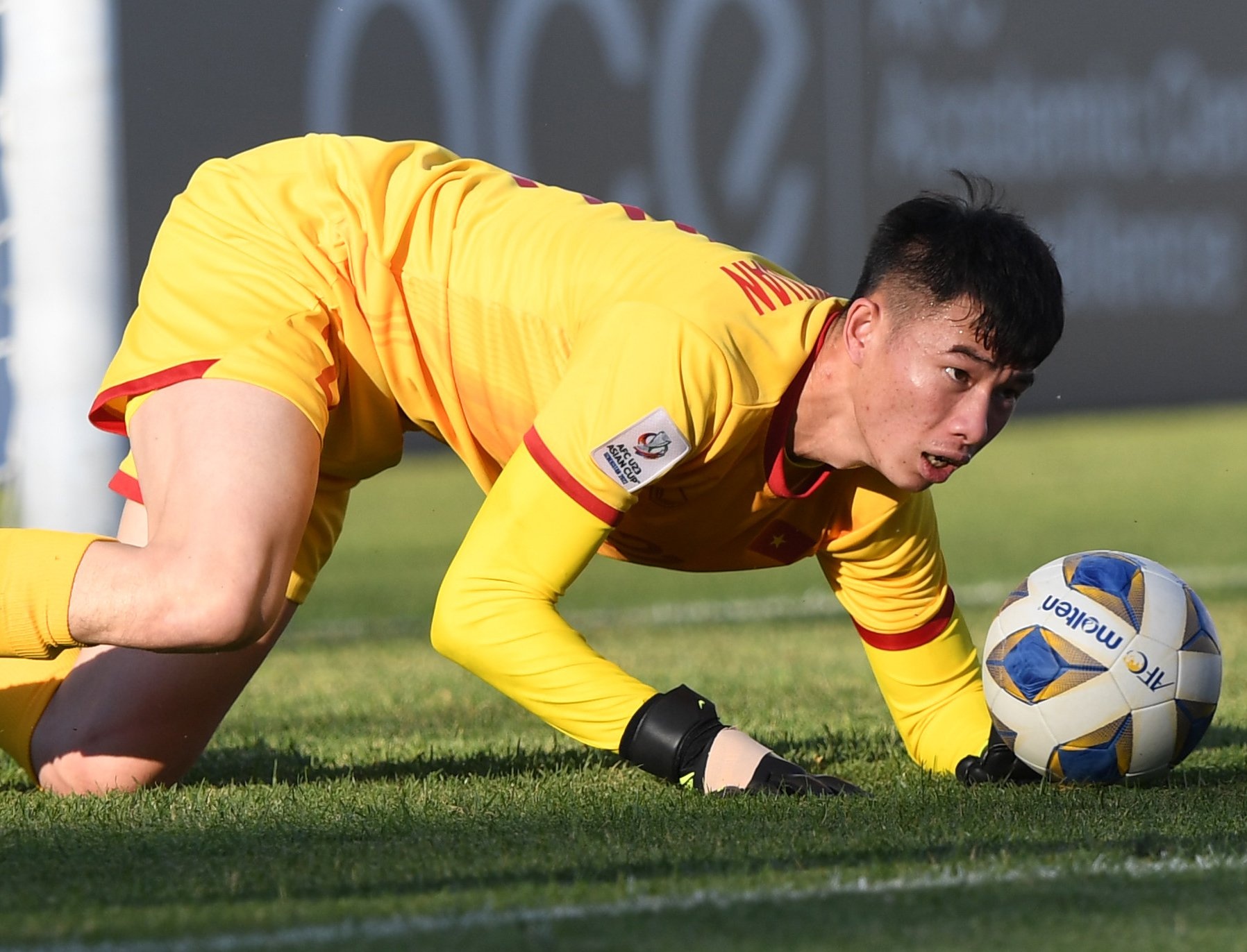 ban gai Van Chuan anh 1