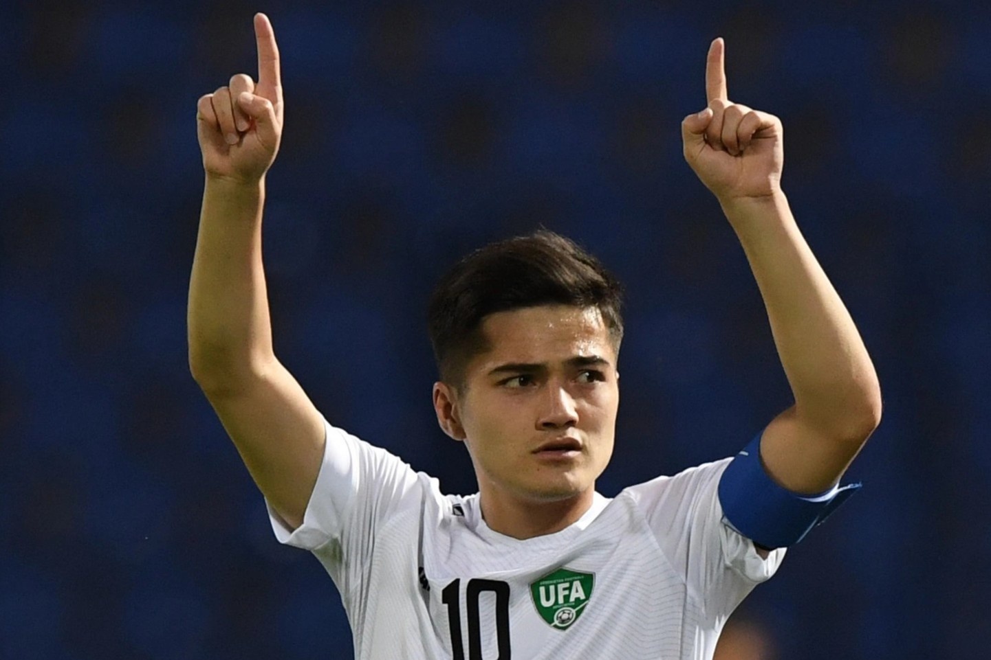 U23 Uzbekistan de bep Qatar 6-0 hinh anh