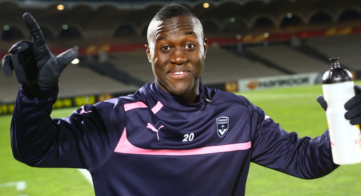 Quang Hai se canh tranh voi cuu than dong bong da Phap tai CLB Pau hinh anh