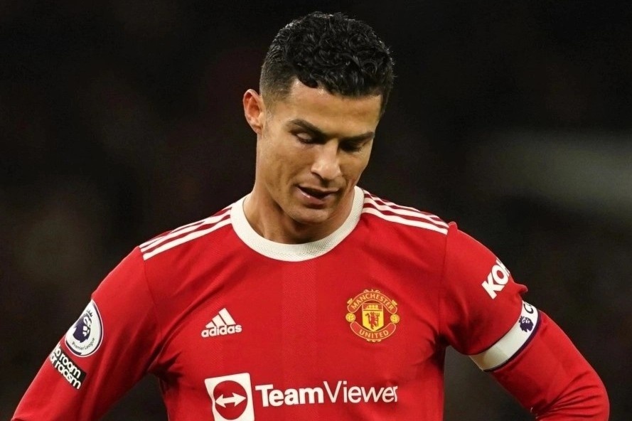 Ronaldo tra gia sau khi roi Real Madrid hinh anh