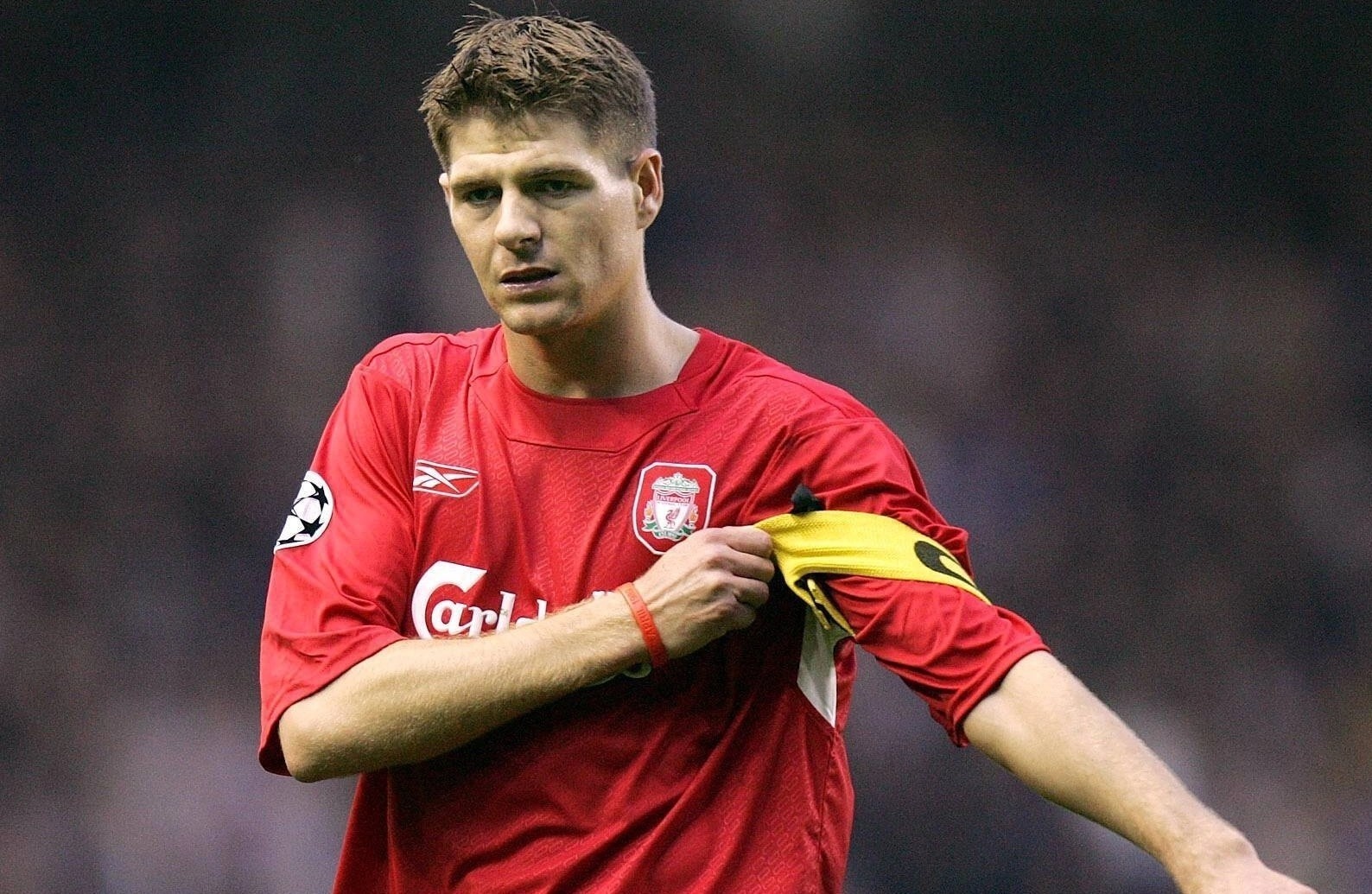 Tai nan suyt khien Gerrard phai cat ngon chan hinh anh