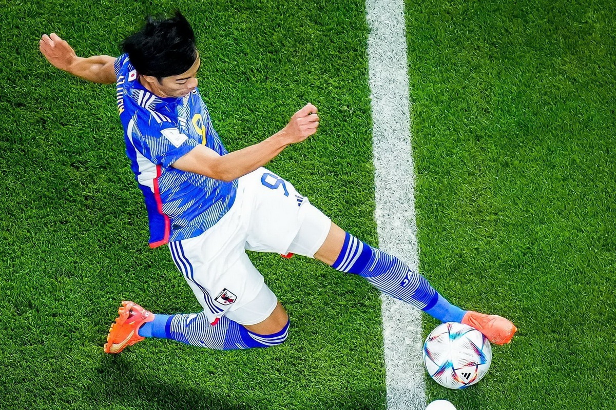 Vi sao trong tai khong xem VAR trong ban quyet dinh cua Nhat Ban? hinh anh