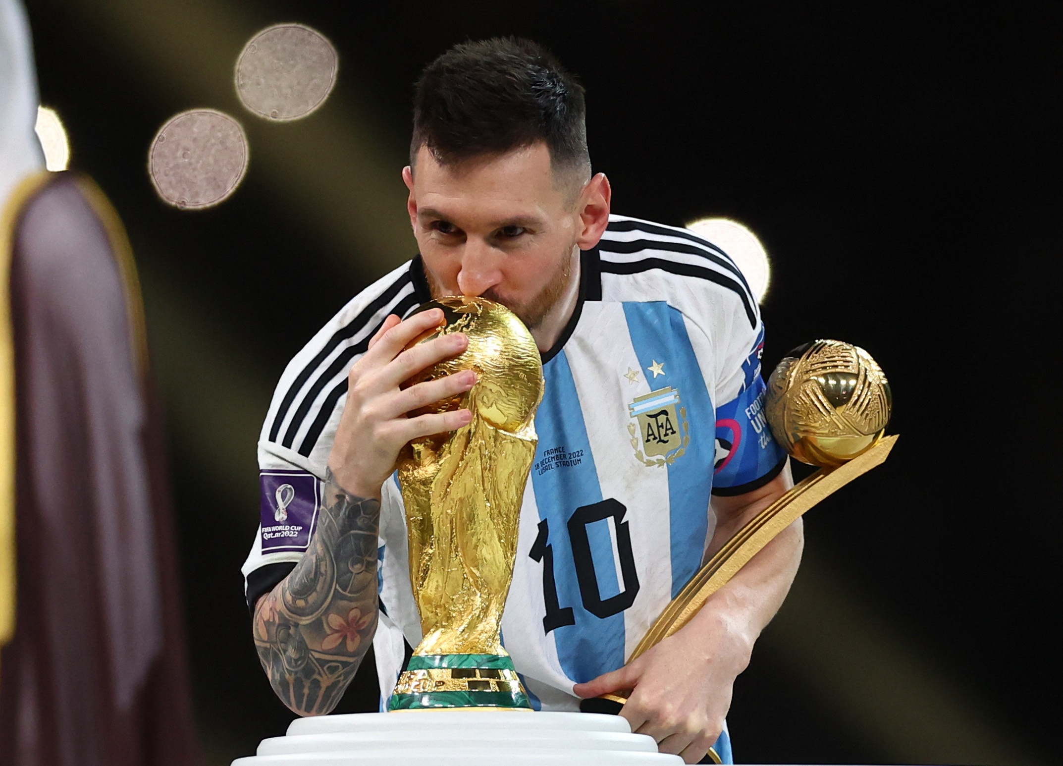 Messi con vi dai nhat neu Argentina thua chung ket? hinh anh