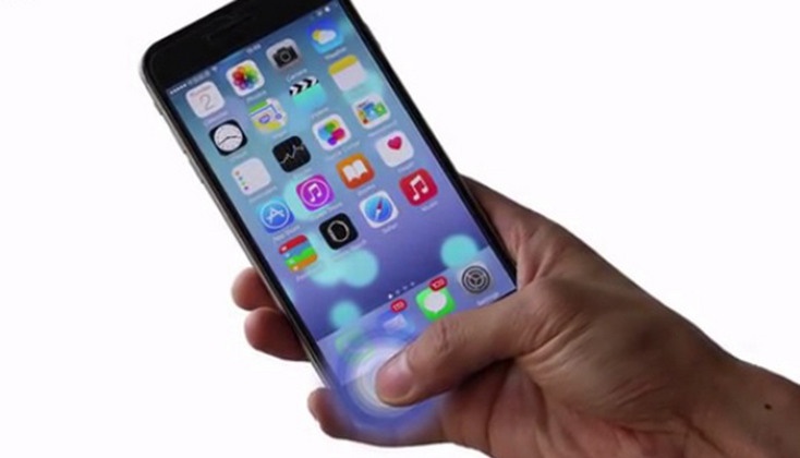 Steve Jobs tung muon iPhone co phim Back hinh anh