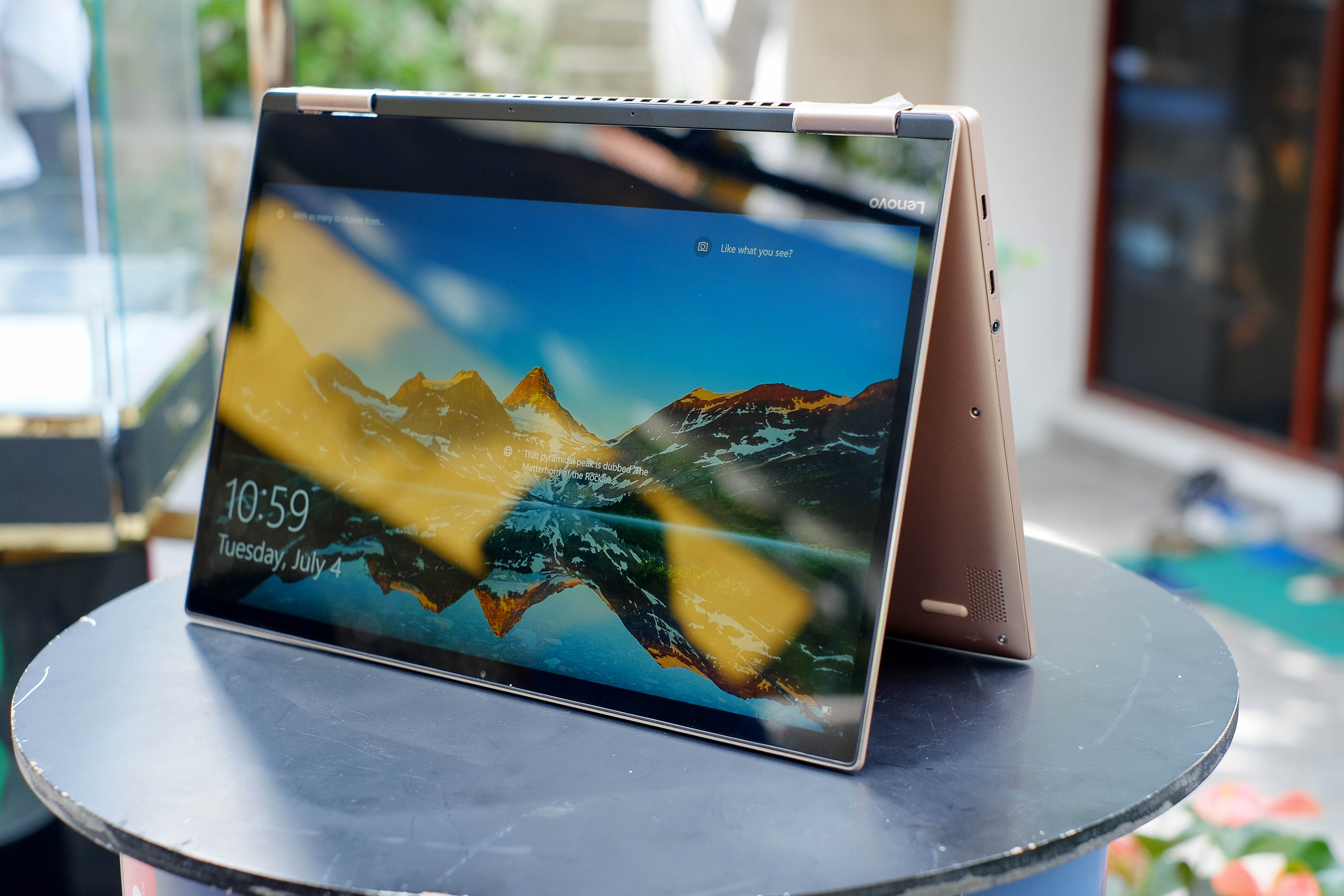 Lenovo ra mat 3 laptop sieu mong dong Yoga tai Viet Nam hinh anh