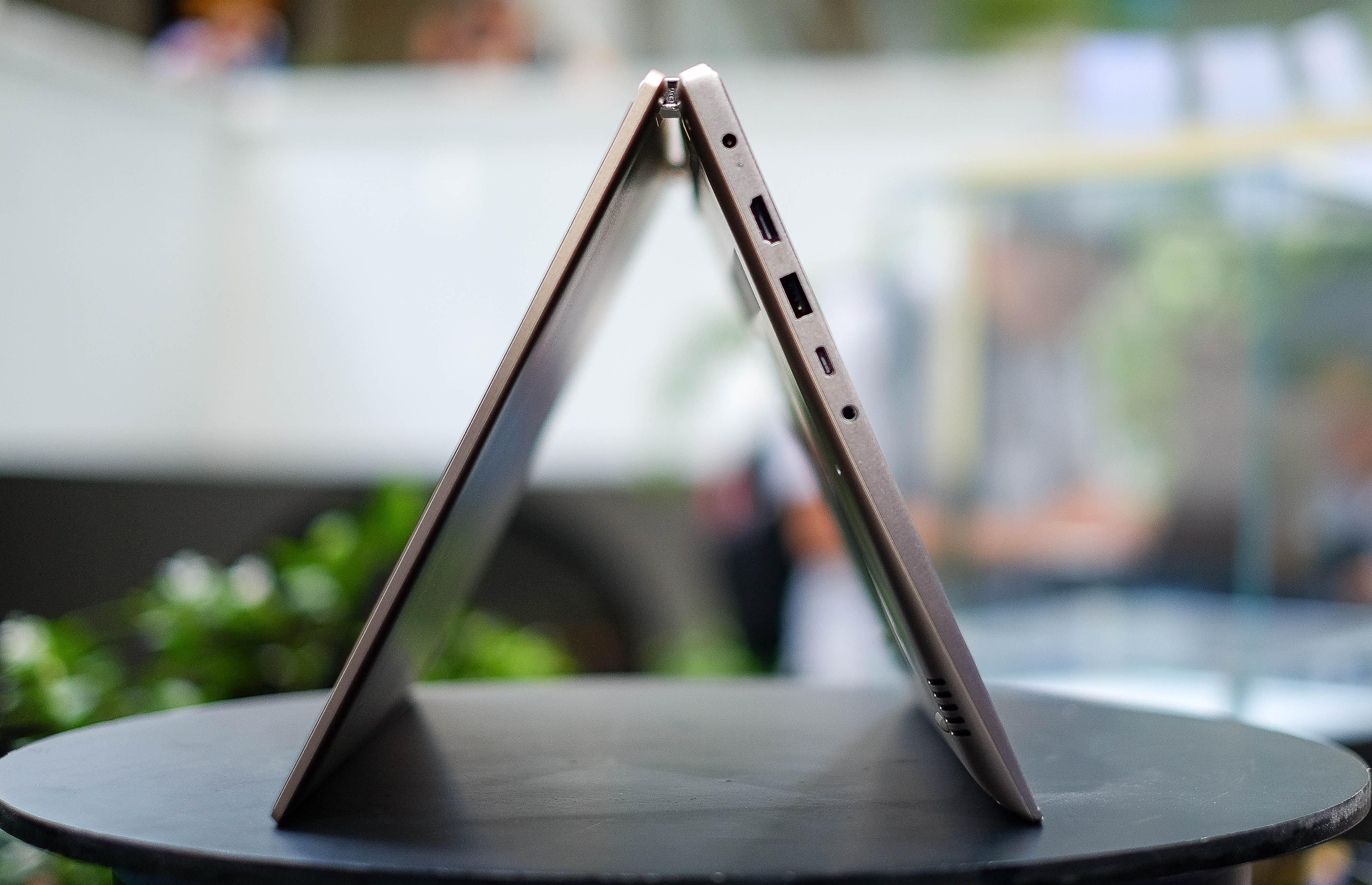 Lenovo Yoga 720 ảnh 1 Lenovo Yoga 720 anh 1