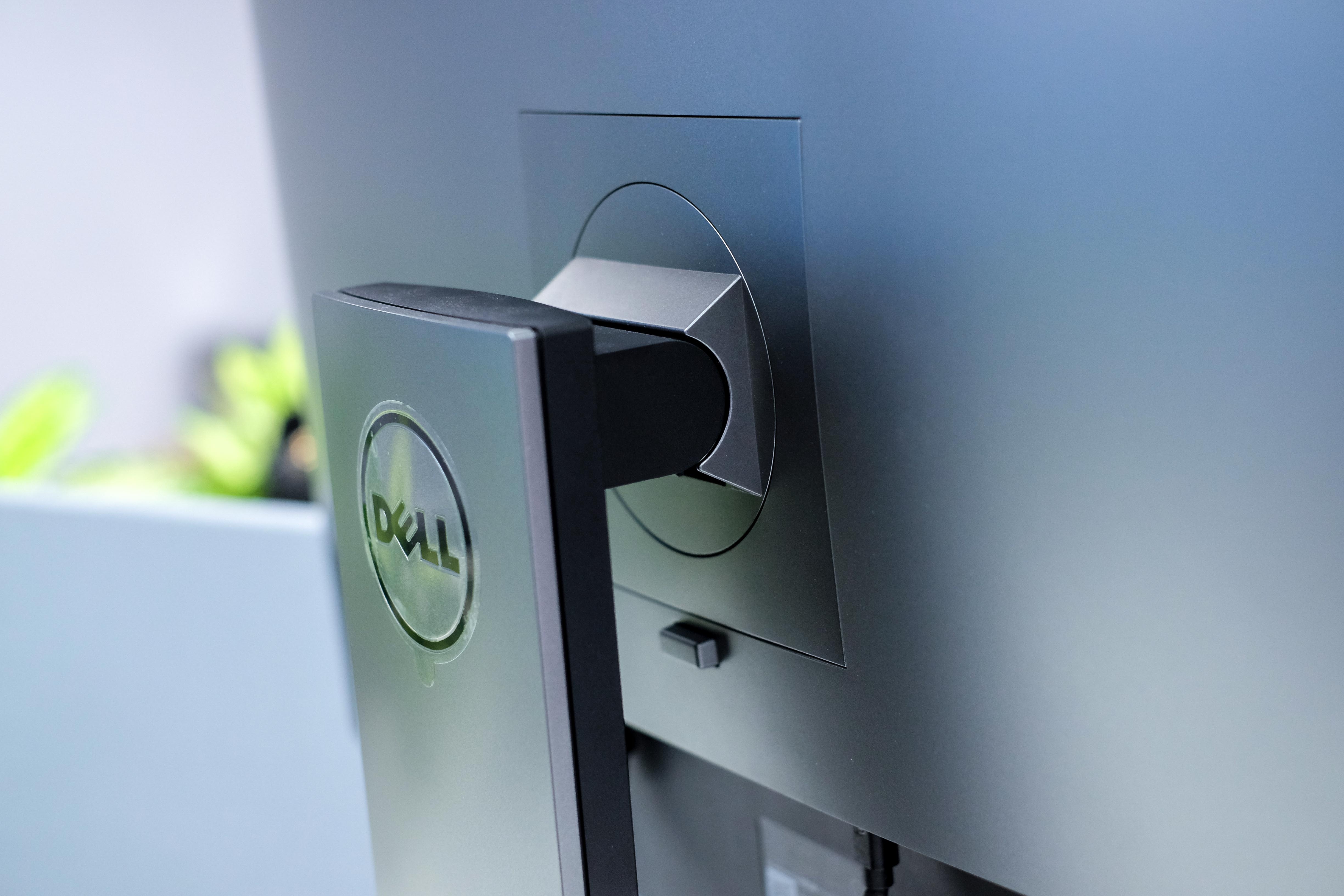 Màn hình DEll 4K HDR UltraSharp ảnh 8 Man hinh DEll 4K HDR UltraSharp anh 8