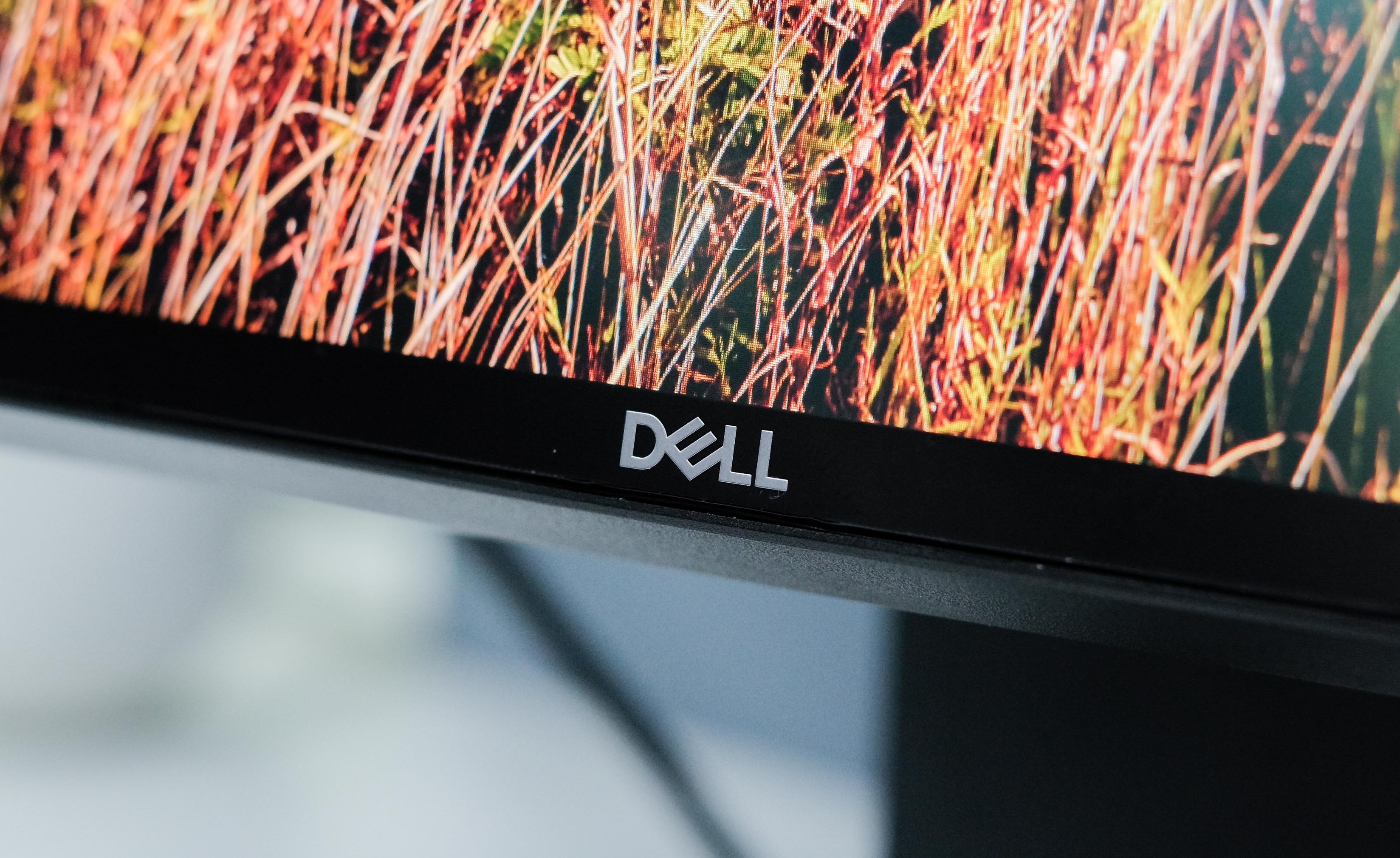 Màn hình DEll 4K HDR UltraSharp ảnh 4 Man hinh DEll 4K HDR UltraSharp anh 4