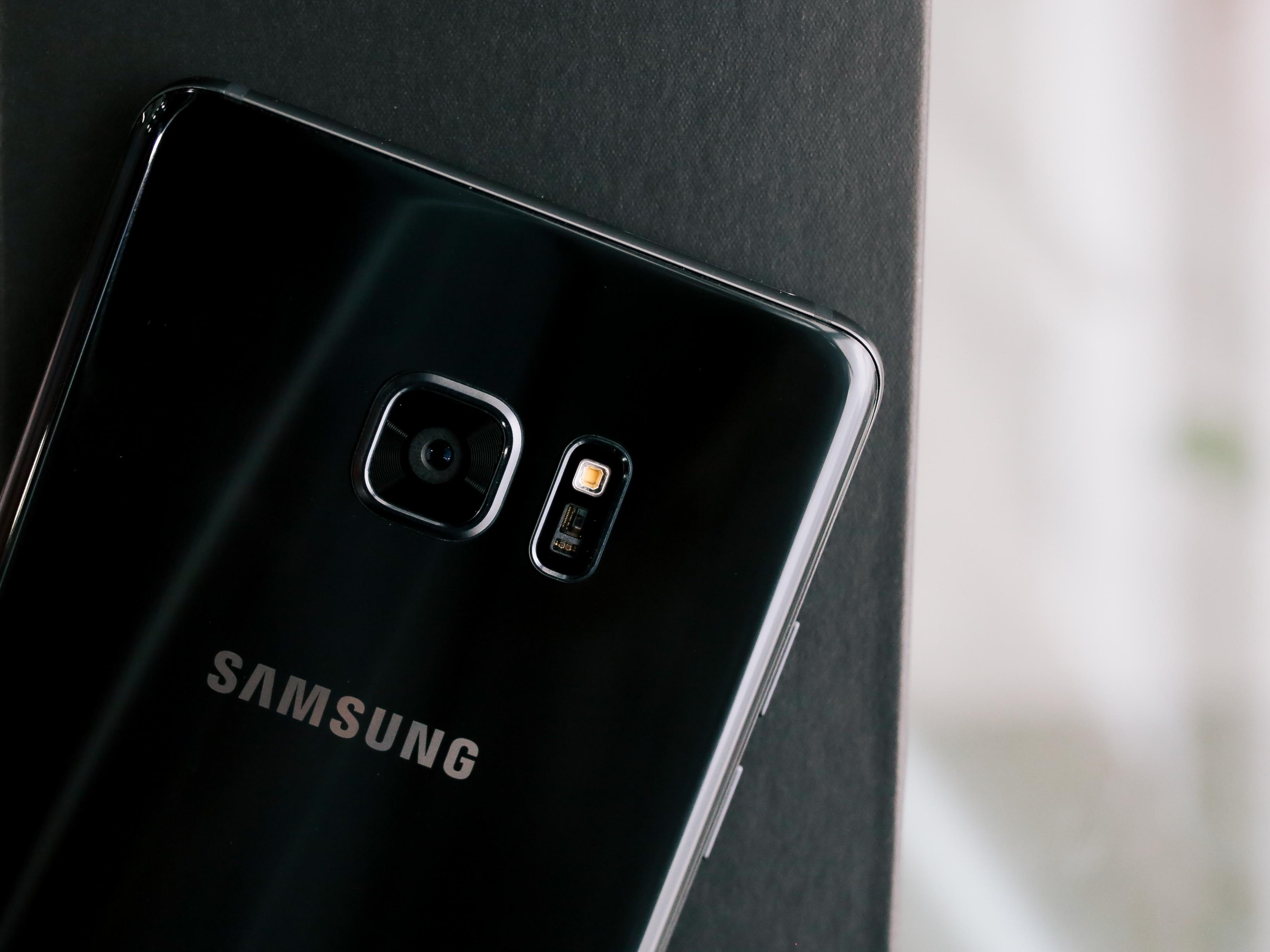 Mua Samsung Galaxy Note FE ảnh 6 Mua Samsung Galaxy Note FE anh 6