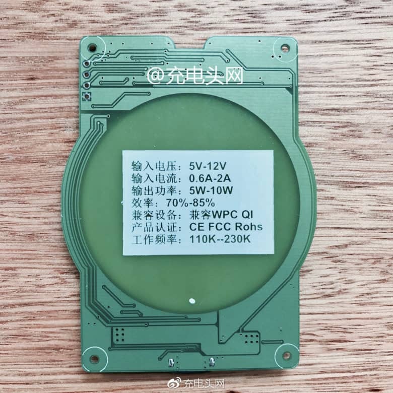 Sac khong day iPhone 8 anh 2