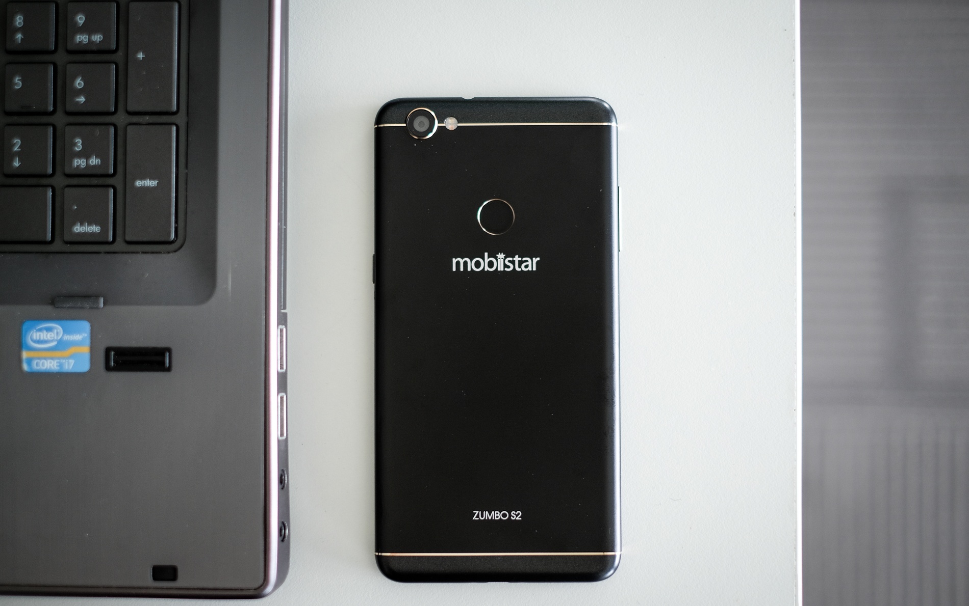 danh gia Mobiistar Zumbo S2 Dual anh 2