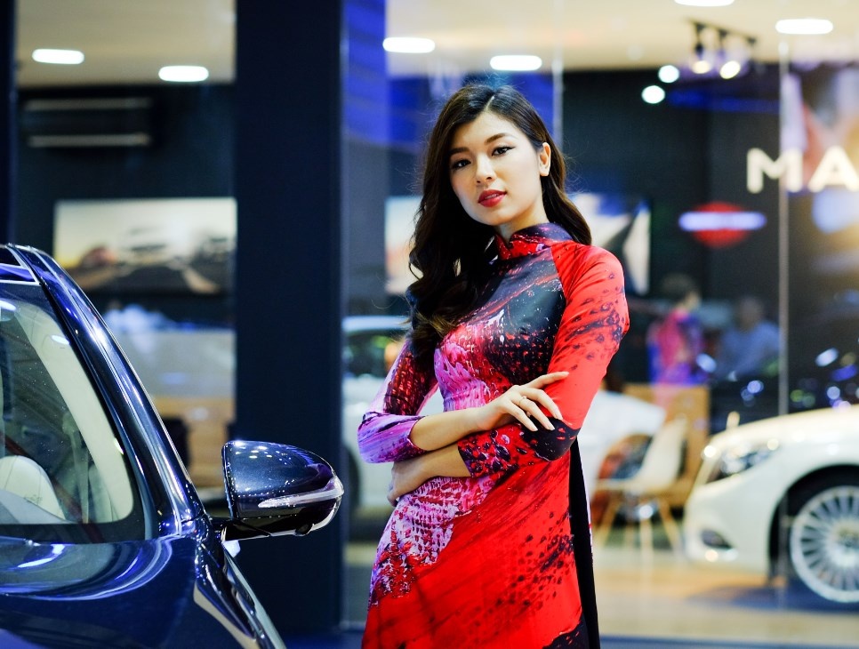 Người mẫu tại triển lãm VIMS 2017 ảnh 3 Nguoi mau tai trien lam VIMS 2017 anh 3