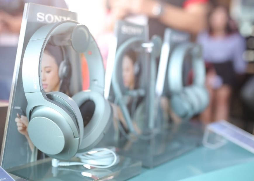 Sony ra mat 3 tai nghe chong on tai Viet Nam hinh anh