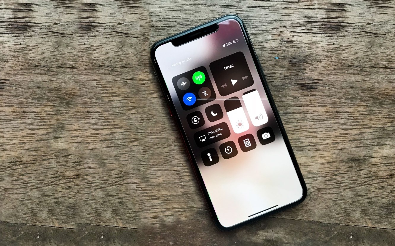 Danh gia chi tiet iPhone X anh 1