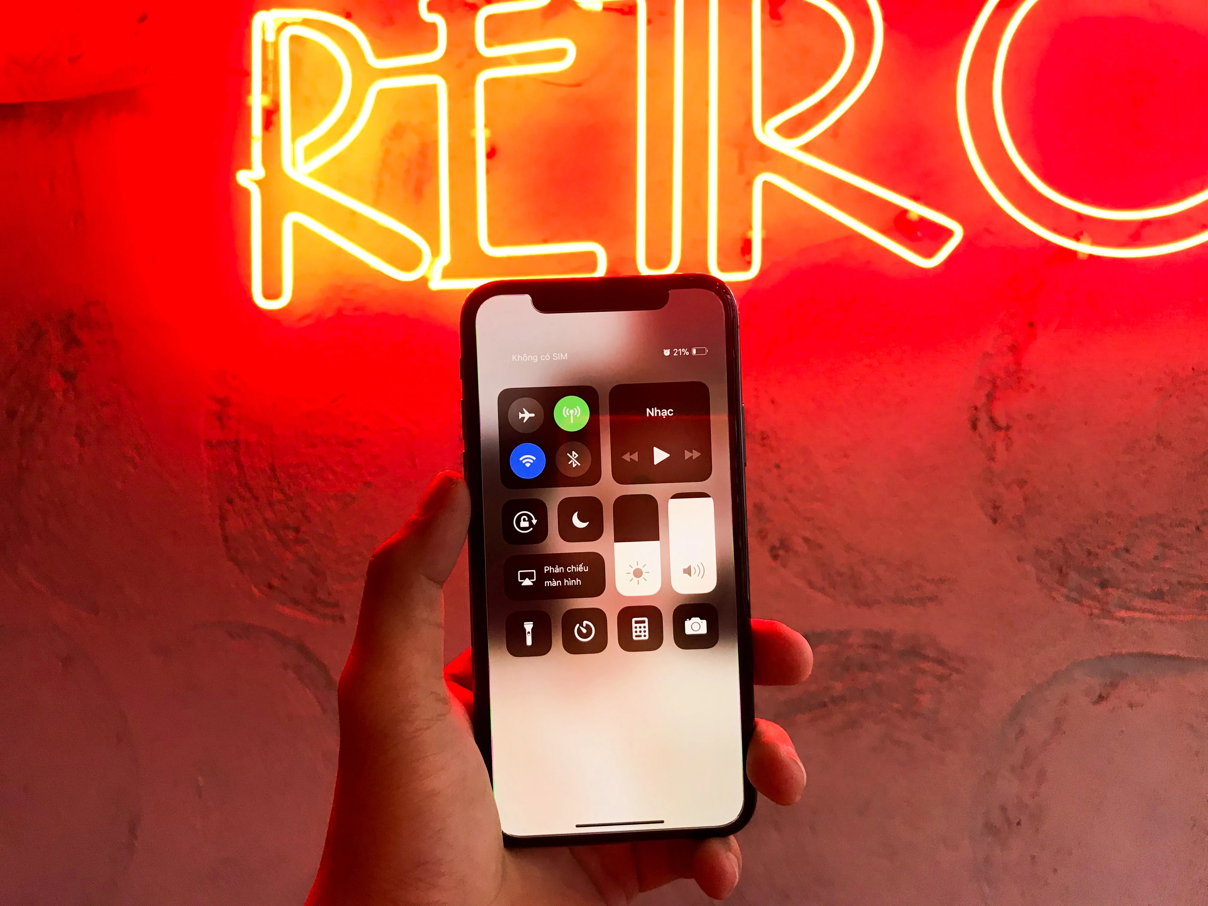 Danh gia chi tiet iPhone X anh 3