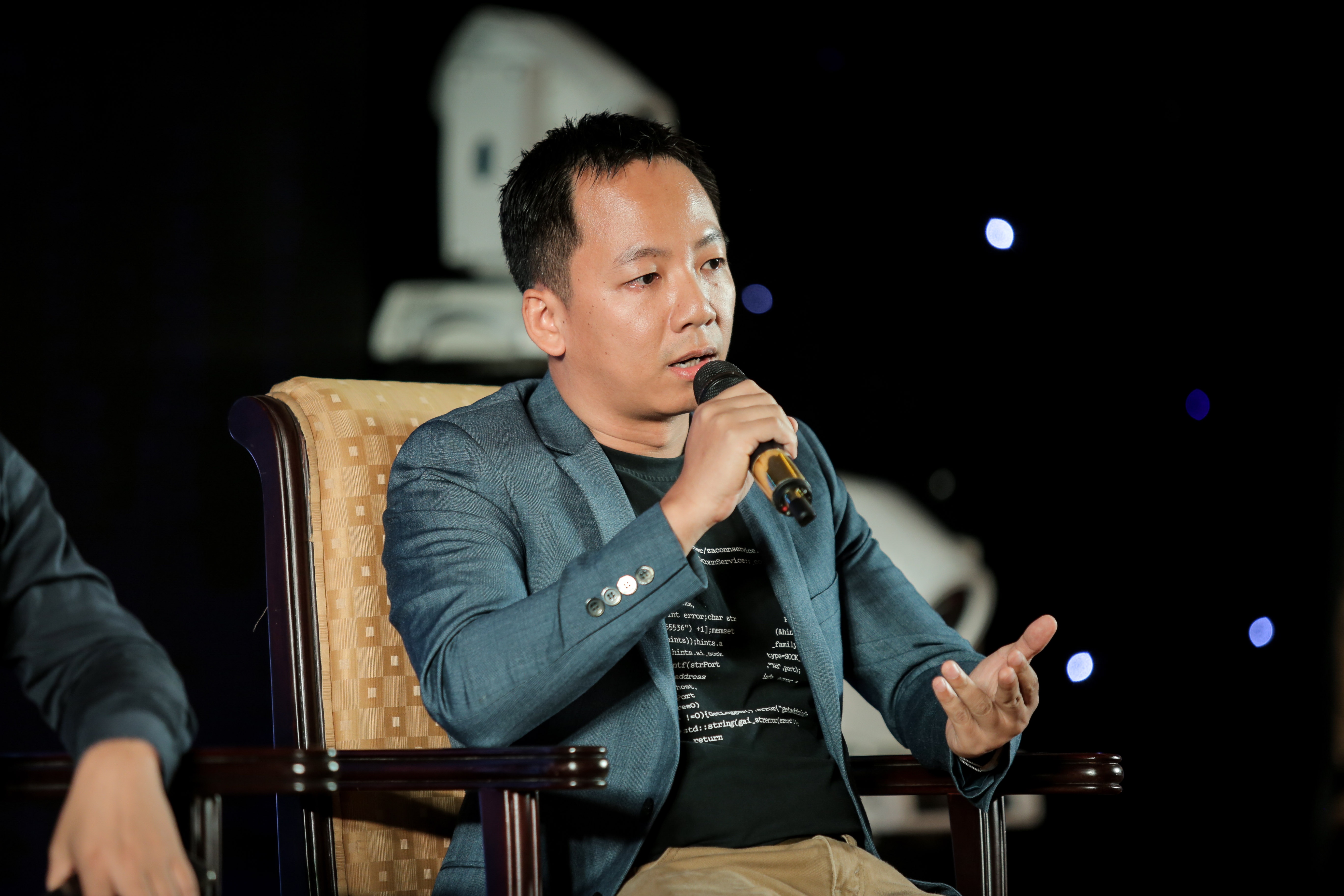 Duu lieu lon trong quang cao anh 2