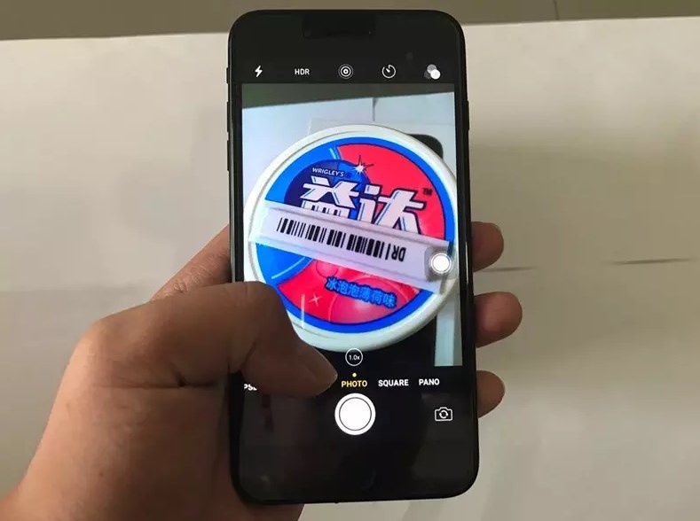 iPhone X nhai: Mo khoa guong mat, sac khong day, gia chua den 3 trieu hinh anh