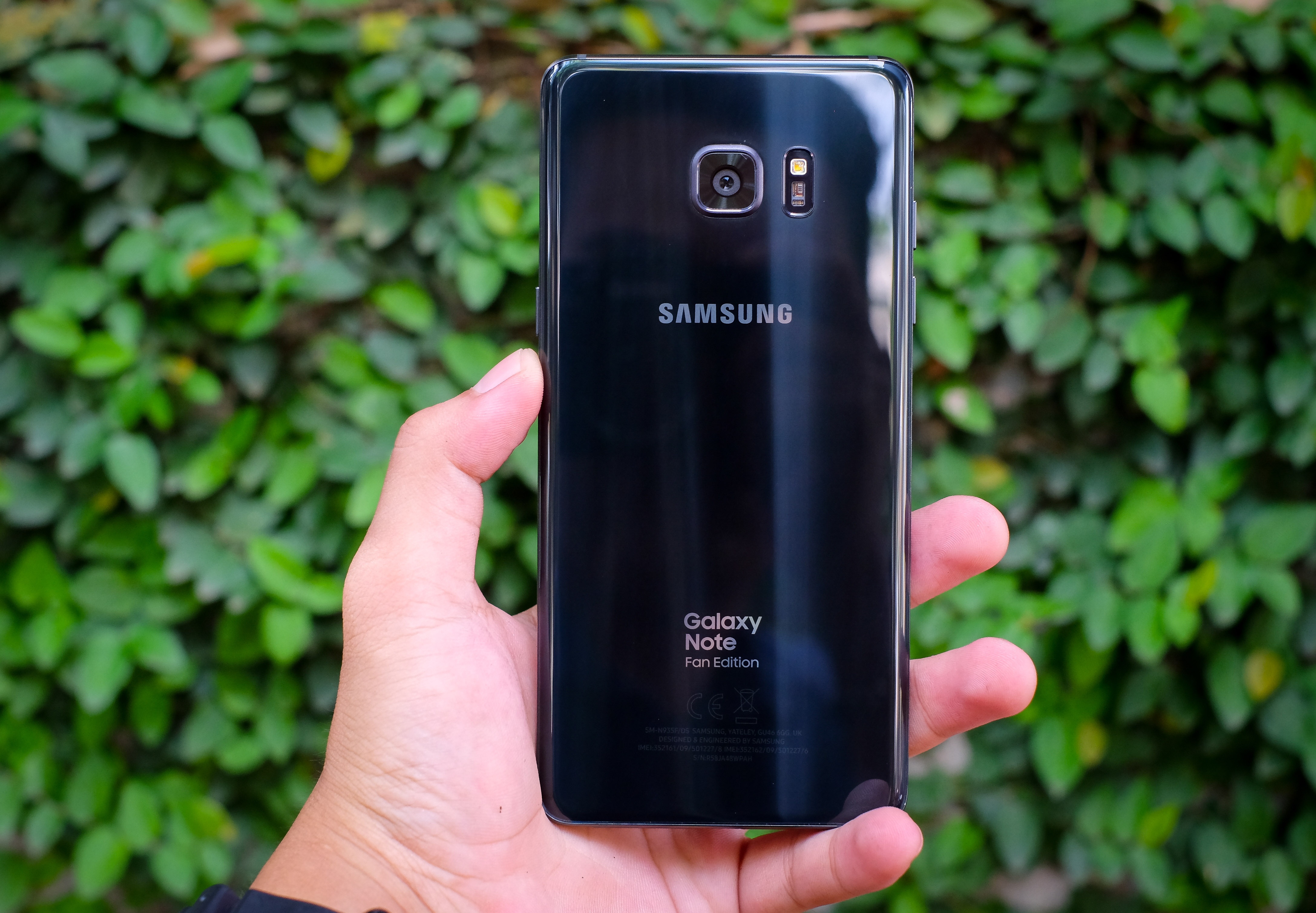 Galaxy Note Fan Edition ban thuong mai tai VN anh 2