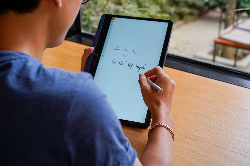 Danh gia Asus ZenBook Flip S anh 6