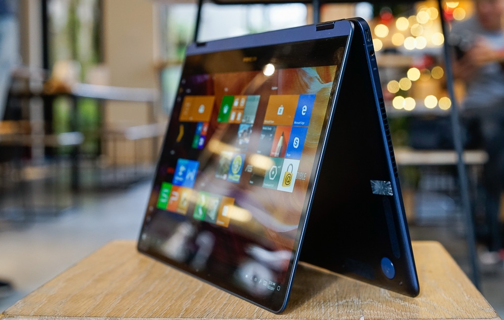 Laptop xoay mong nhat the gioi tu Asus gia 41,8 trieu hinh anh