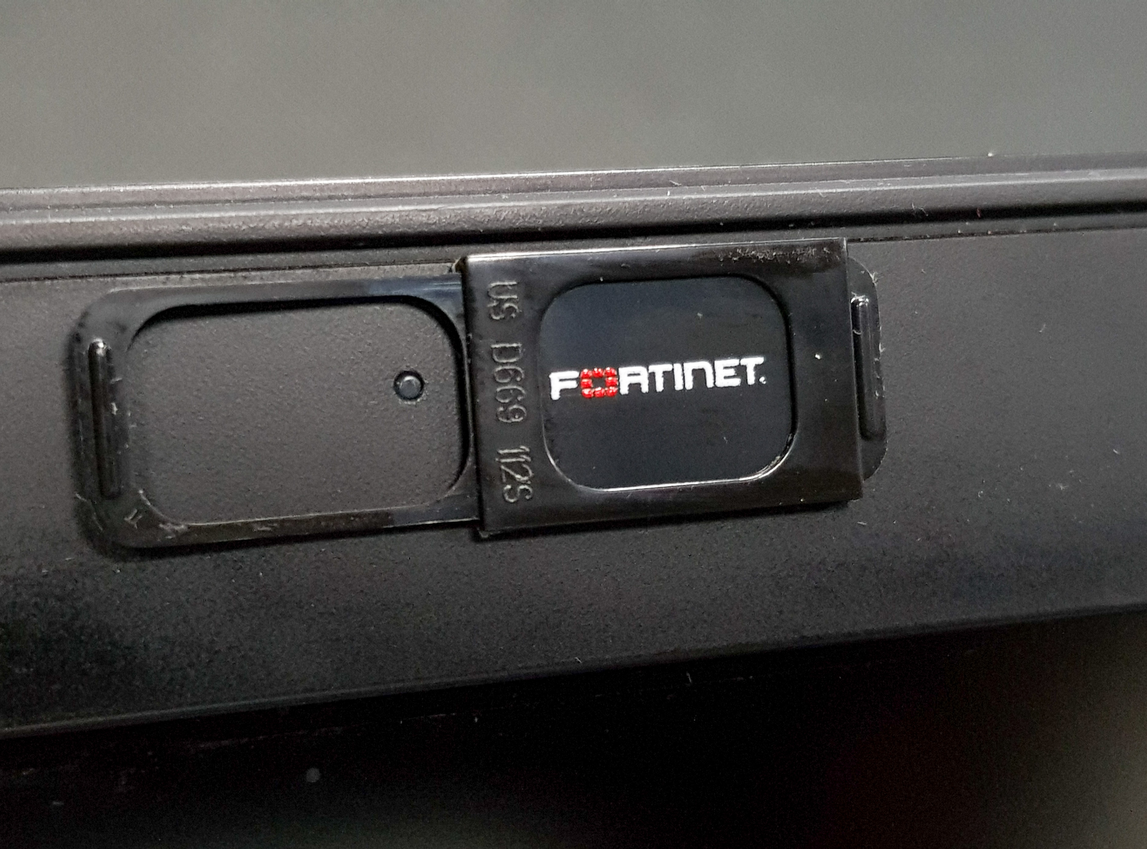 Hack webcam theo doi nguoi dung anh 2