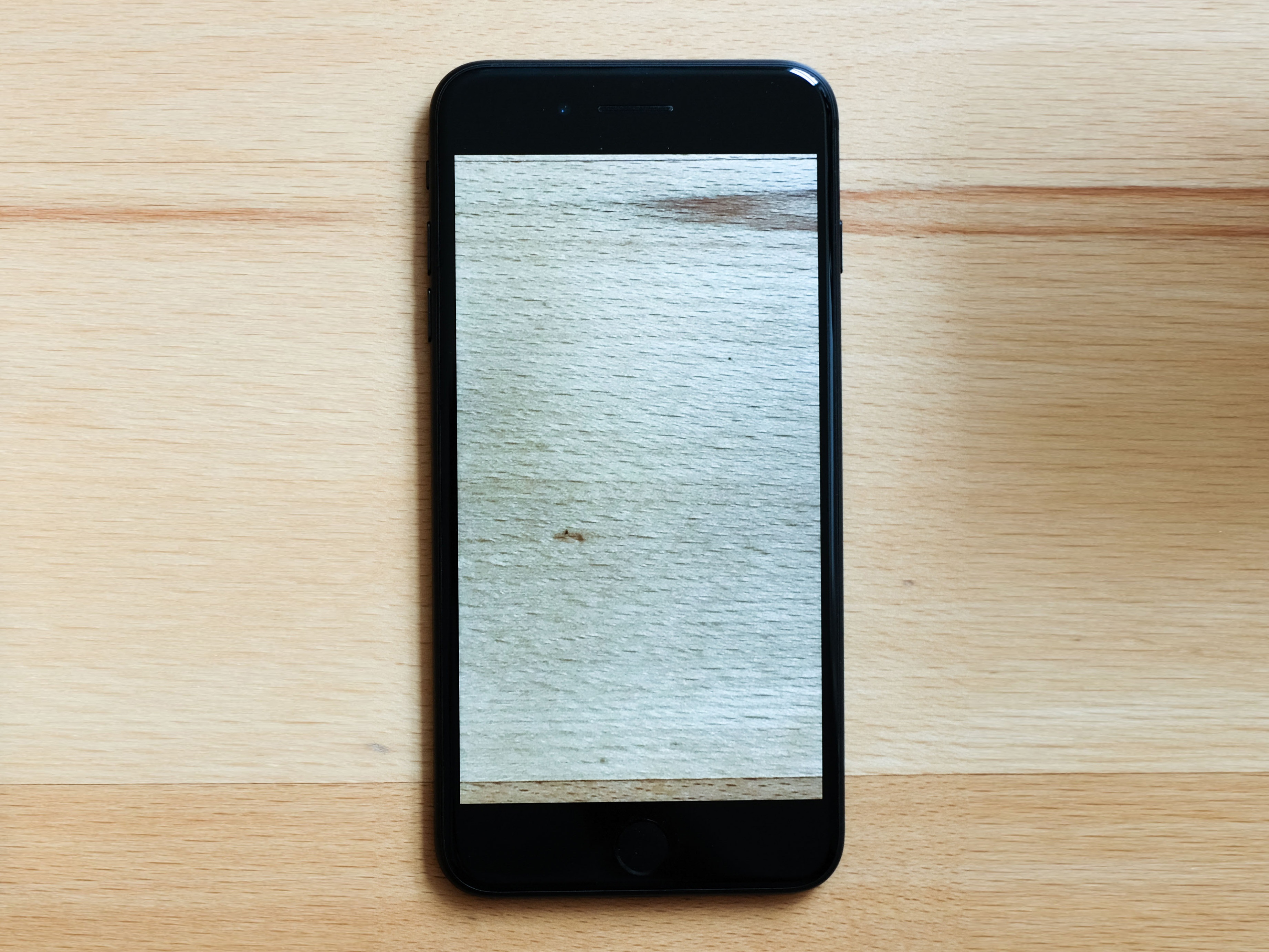 so sanh man hinh galaxy note fe va iphone 7 plus anh 3