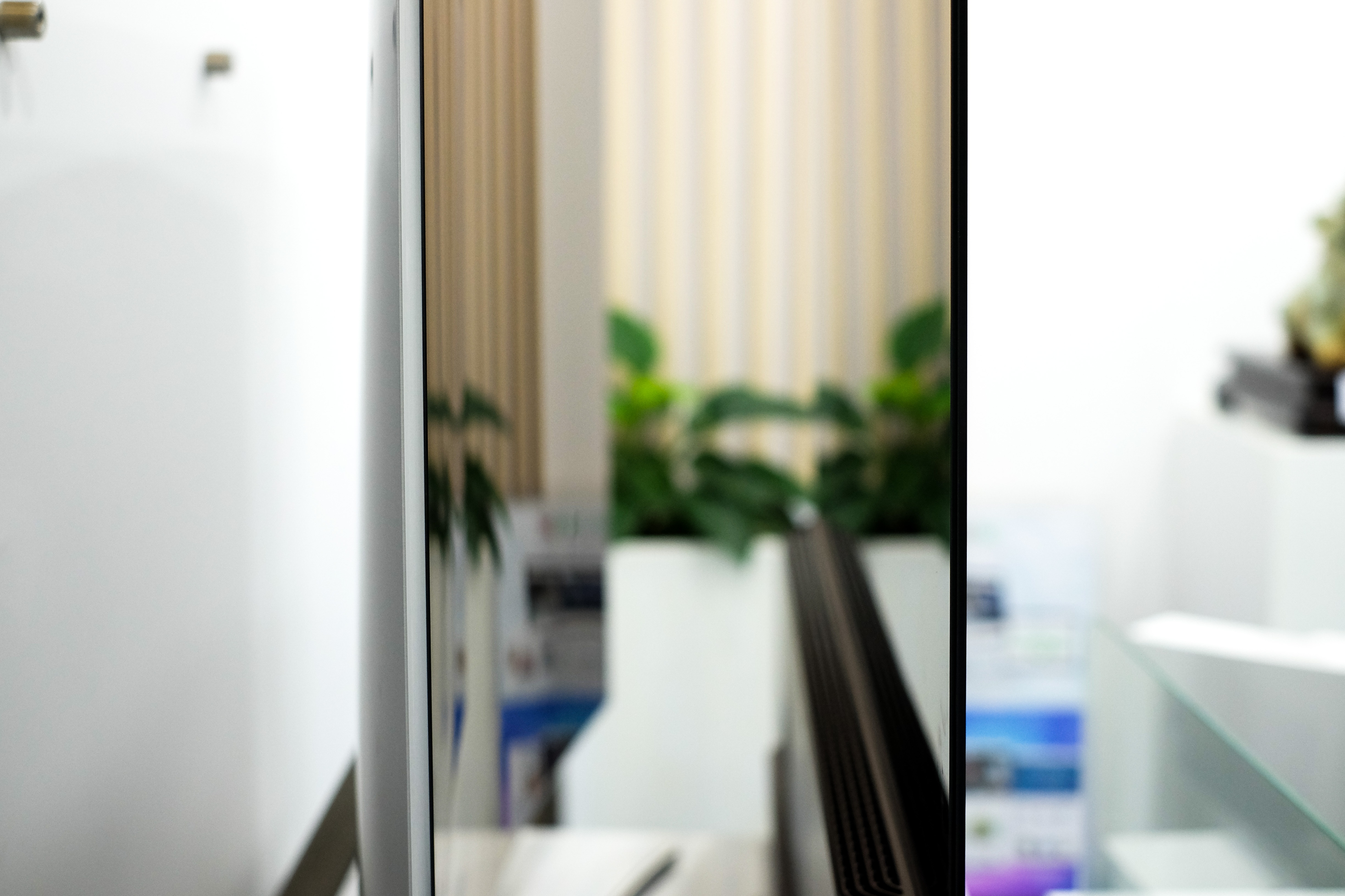 so sanh tivi OLED va QLED anh 14