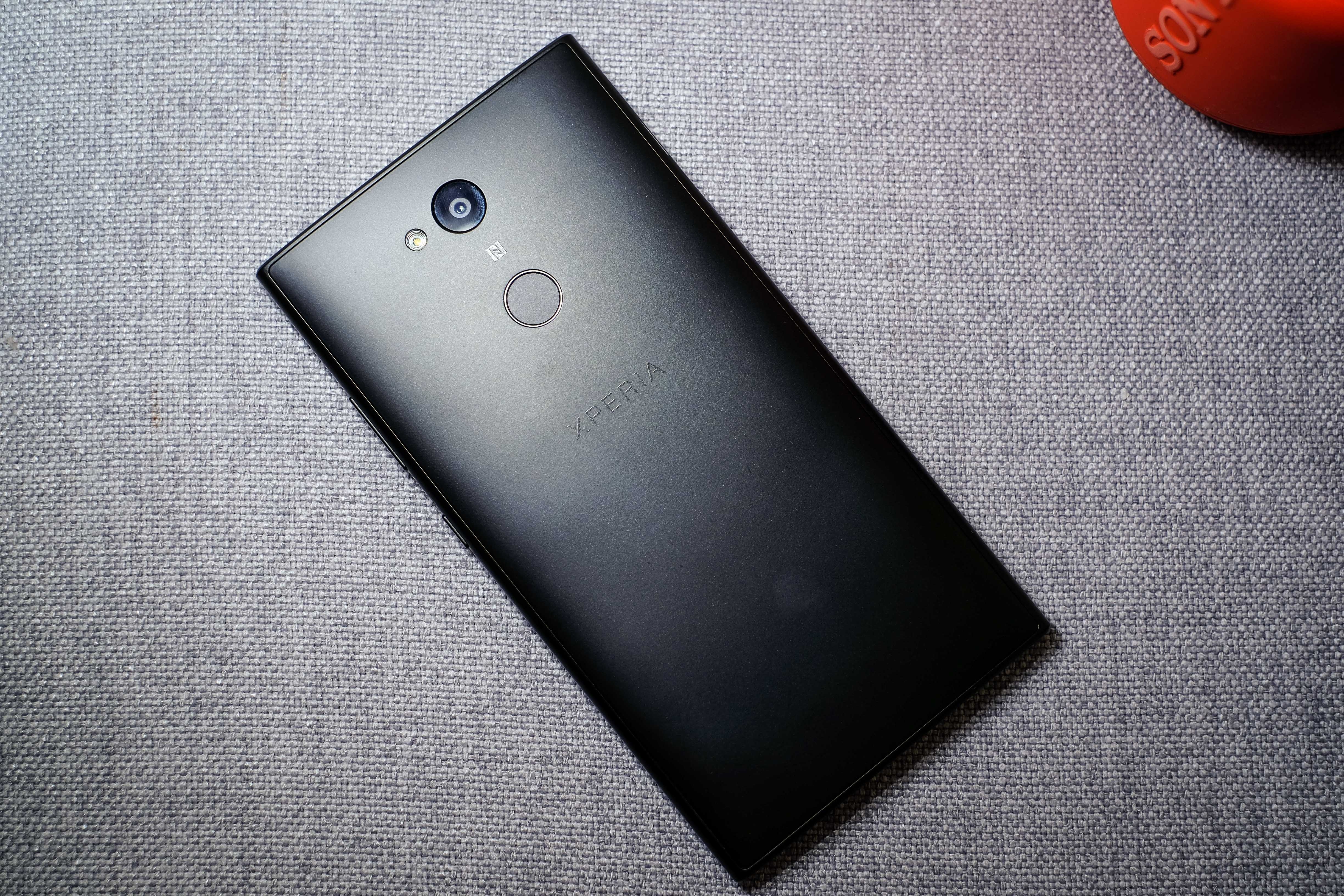 Xperia L2: Smartphone dau tien cua Sony co cam bie anh 3