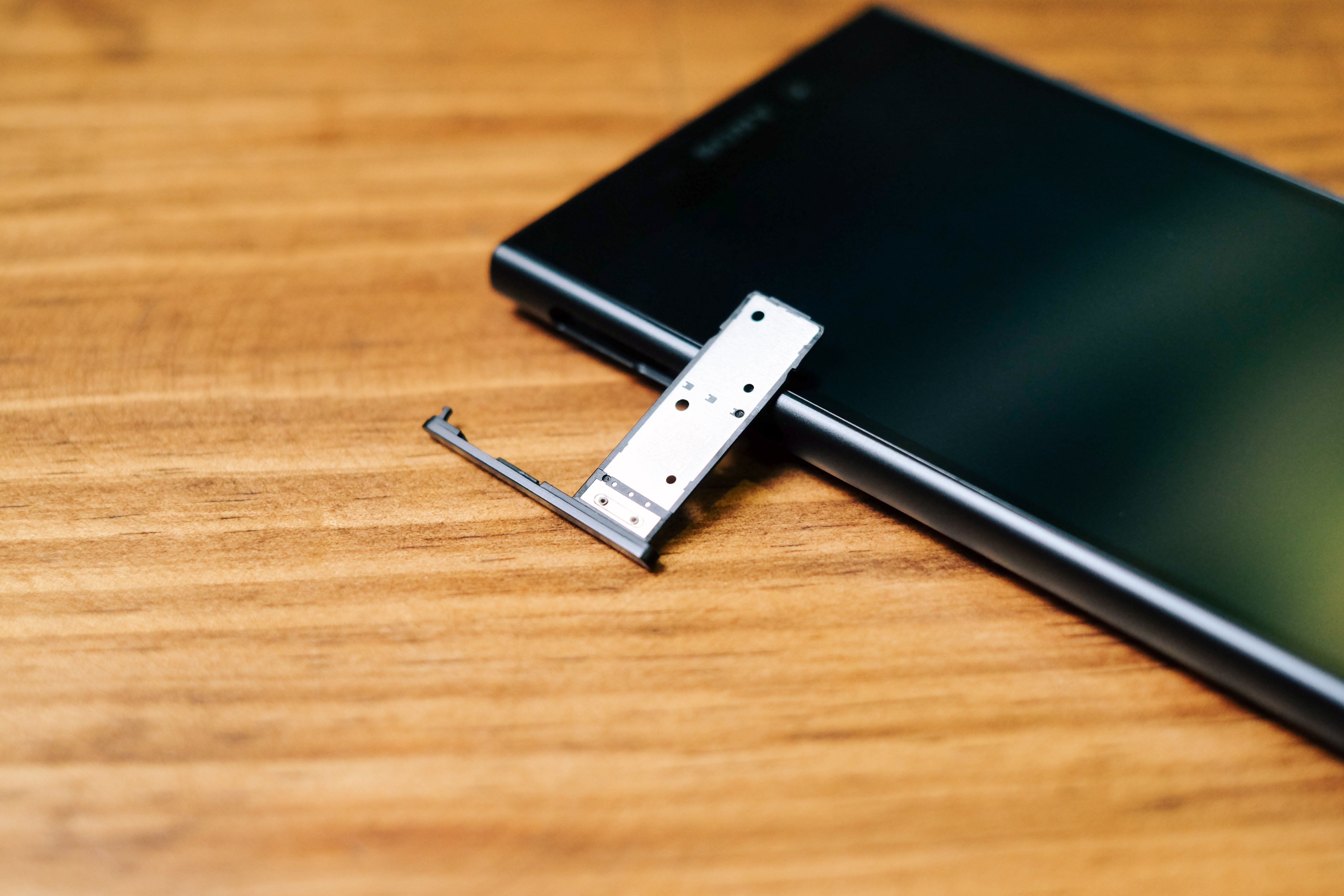 Xperia L2: Smartphone dau tien cua Sony co cam bie anh 10