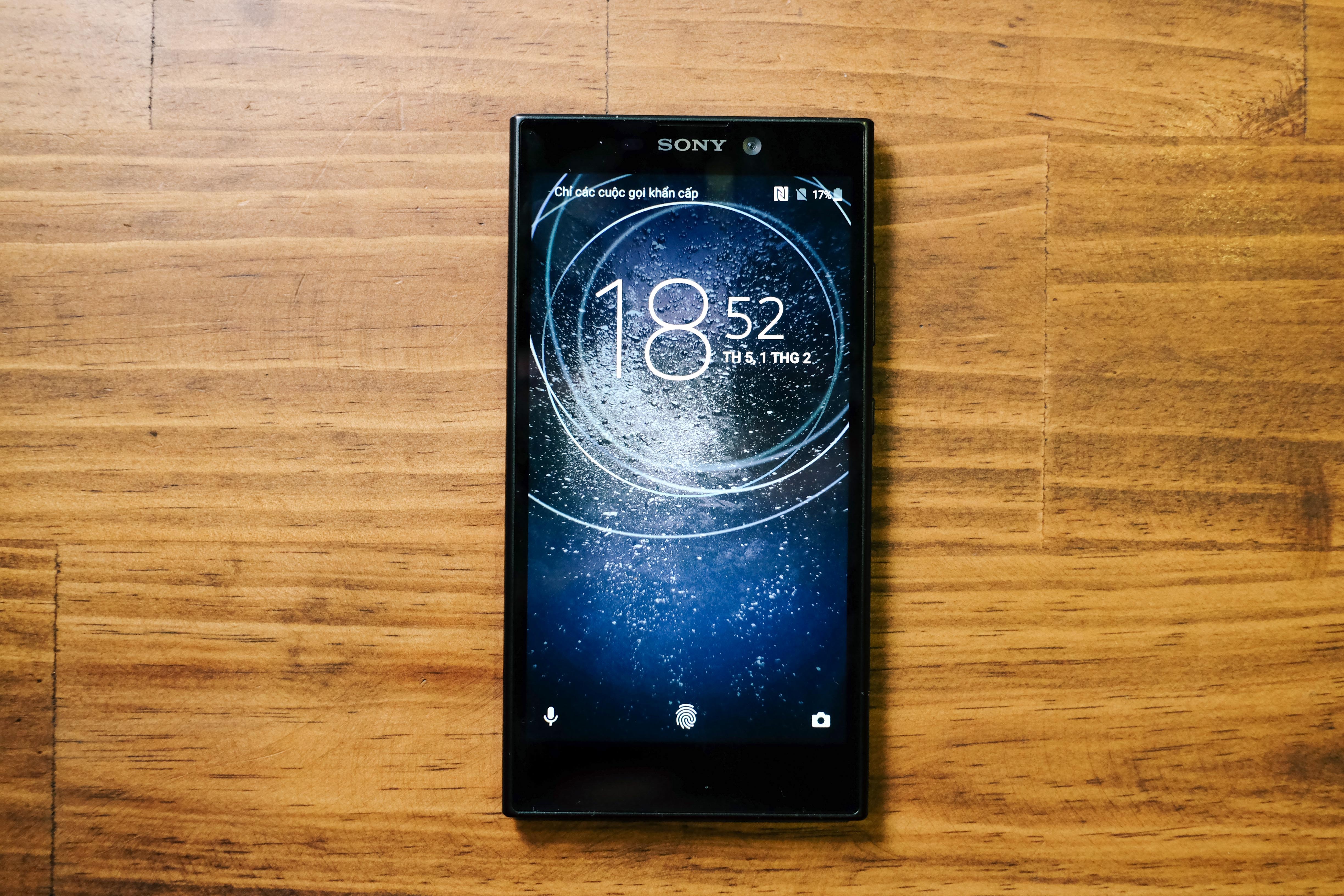 Xperia L2: Smartphone dau tien cua Sony co cam bie anh 2