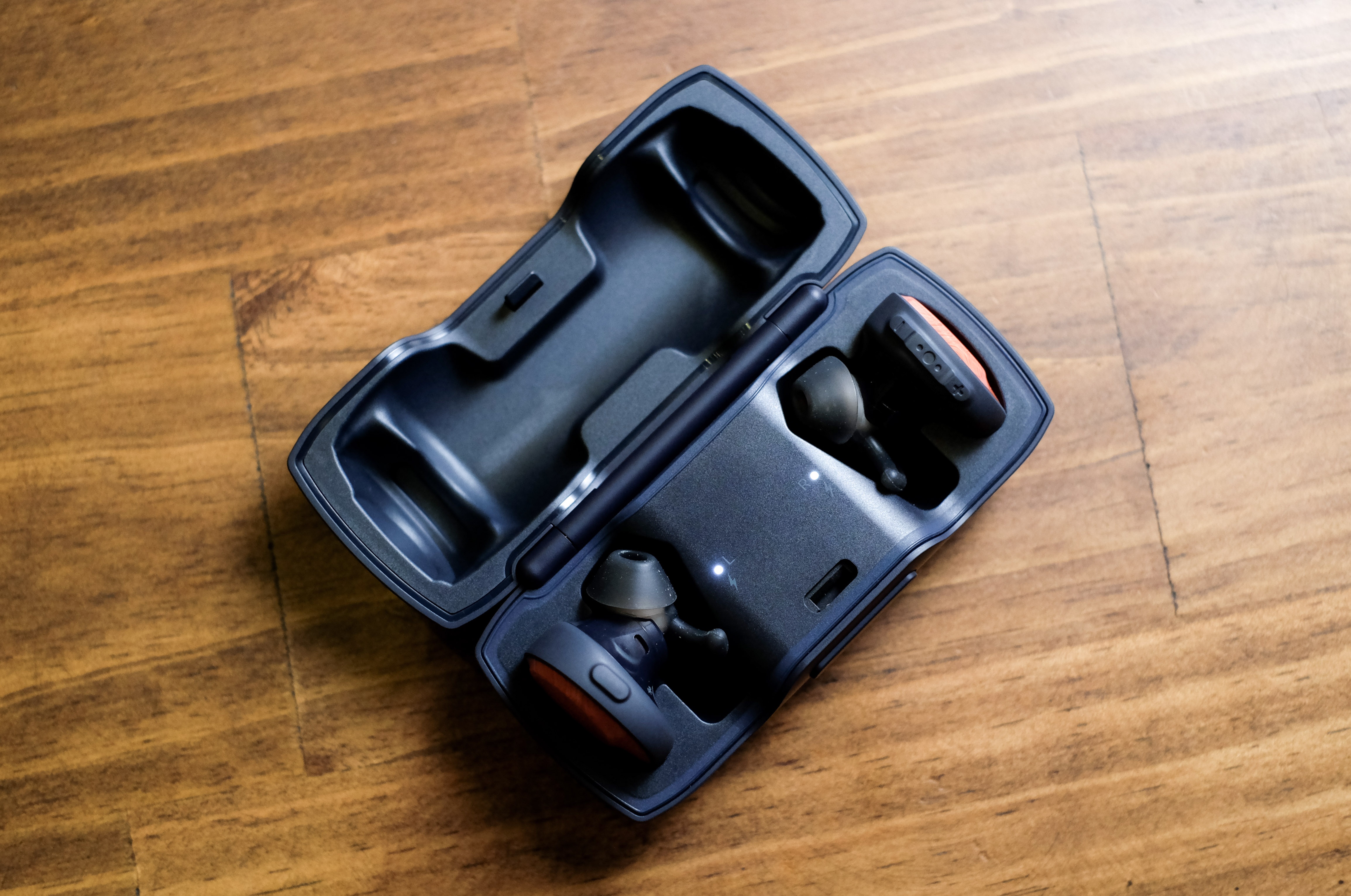 Danh gia tai nghe Bose SoundSport Free anh 1