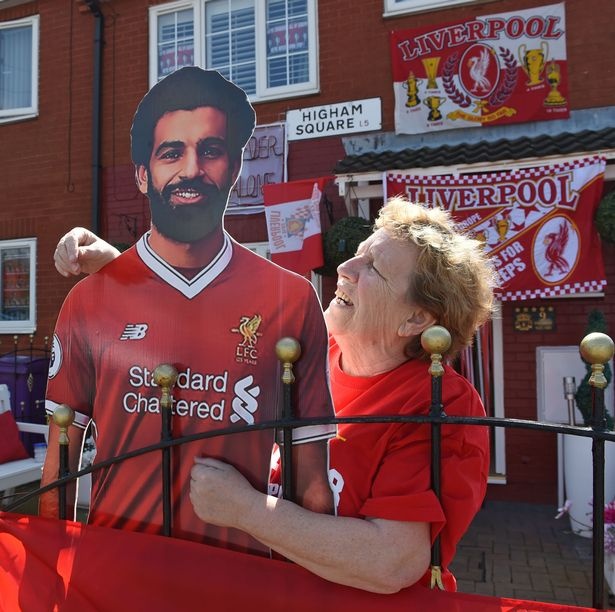 Liverpool, chung kết, Champions League, trang trí, cổ động viên ảnh 7 Liverpool, chung ket, Champions League, trang tri, co dong vien anh 7