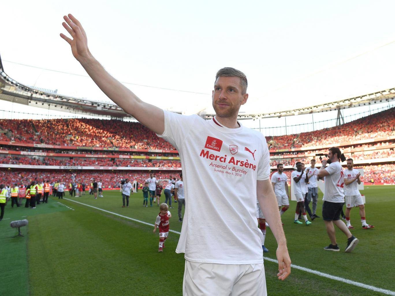 Arsenal,  Wenger,  Mertesacker,  giai nghe anh 4