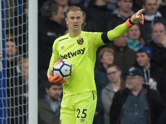 Joe Hart bat ngo bi loai khoi doi hinh tuyen Anh du World Cup hinh anh