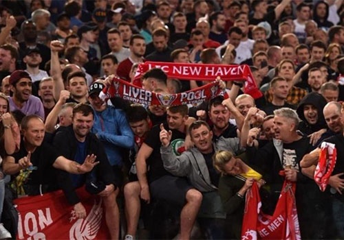 Gia phong khach san tang 53 lan vi chung ket Champions League hinh anh