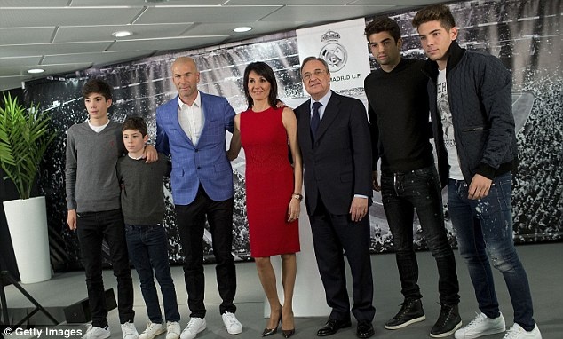 Zinedine Zidane,  hạnh phúc,  gia đình,  Champions League ảnh 2 Zinedine Zidane,  hanh phuc,  gia dinh,  Champions League anh 2