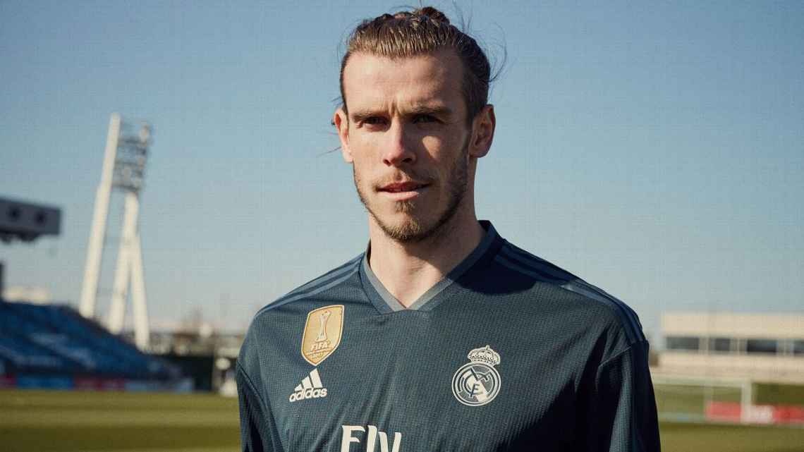 Quang cao dong phuc moi cua Real Madrid: Co Bale, vang Ronaldo hinh anh