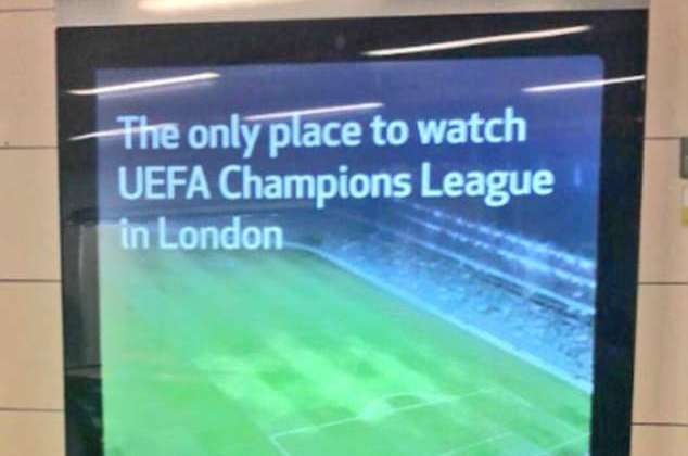 Tottenham che gieu Chelsea va Arsenal bang ap phich quang cao hinh anh