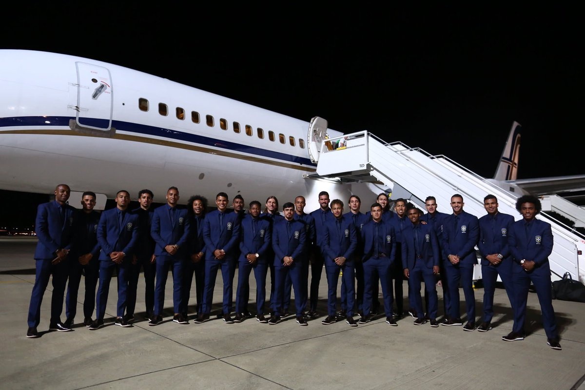 Neymar gây chú ý khi đến Nga ảnh 6 Neymar gay chu y khi den Nga anh 6