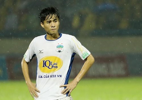 CLB Ha Noi thang doi Quang Ninh 4-1, HAGL thua nguoc CLB Quang Nam 2-3 hinh anh