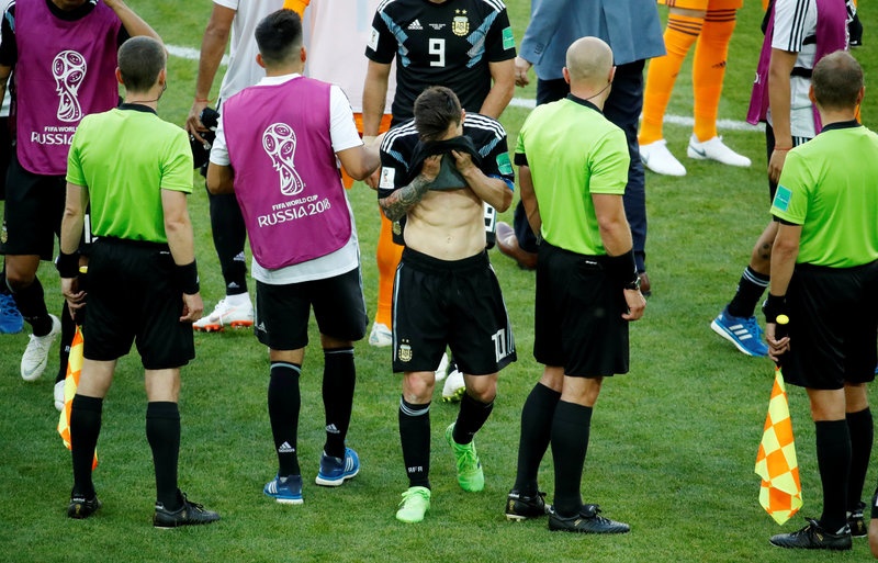 Tam diem Messi trong ngay Argentina 'muoi mat' chia diem hinh anh