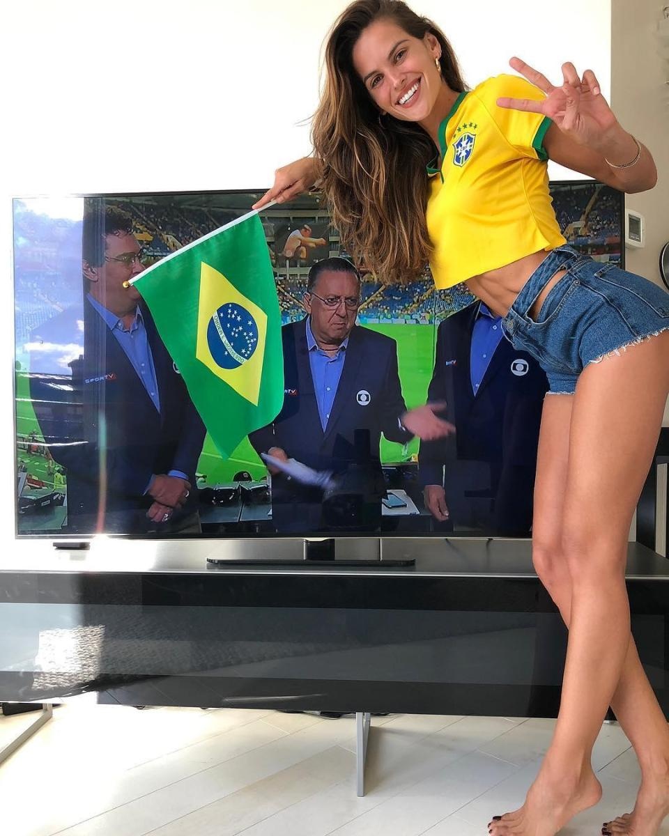 Thien than noi y Izabel Goulart co vu doi tuyen Brazil,  World Cup,  doi tuyen Thuy Si anh 1