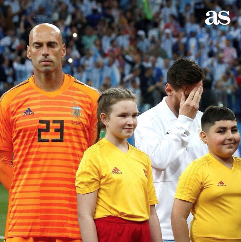 Khuon mat lo lang cua Messi truoc tran dau,  Lionel Messi,  Argentina anh 2