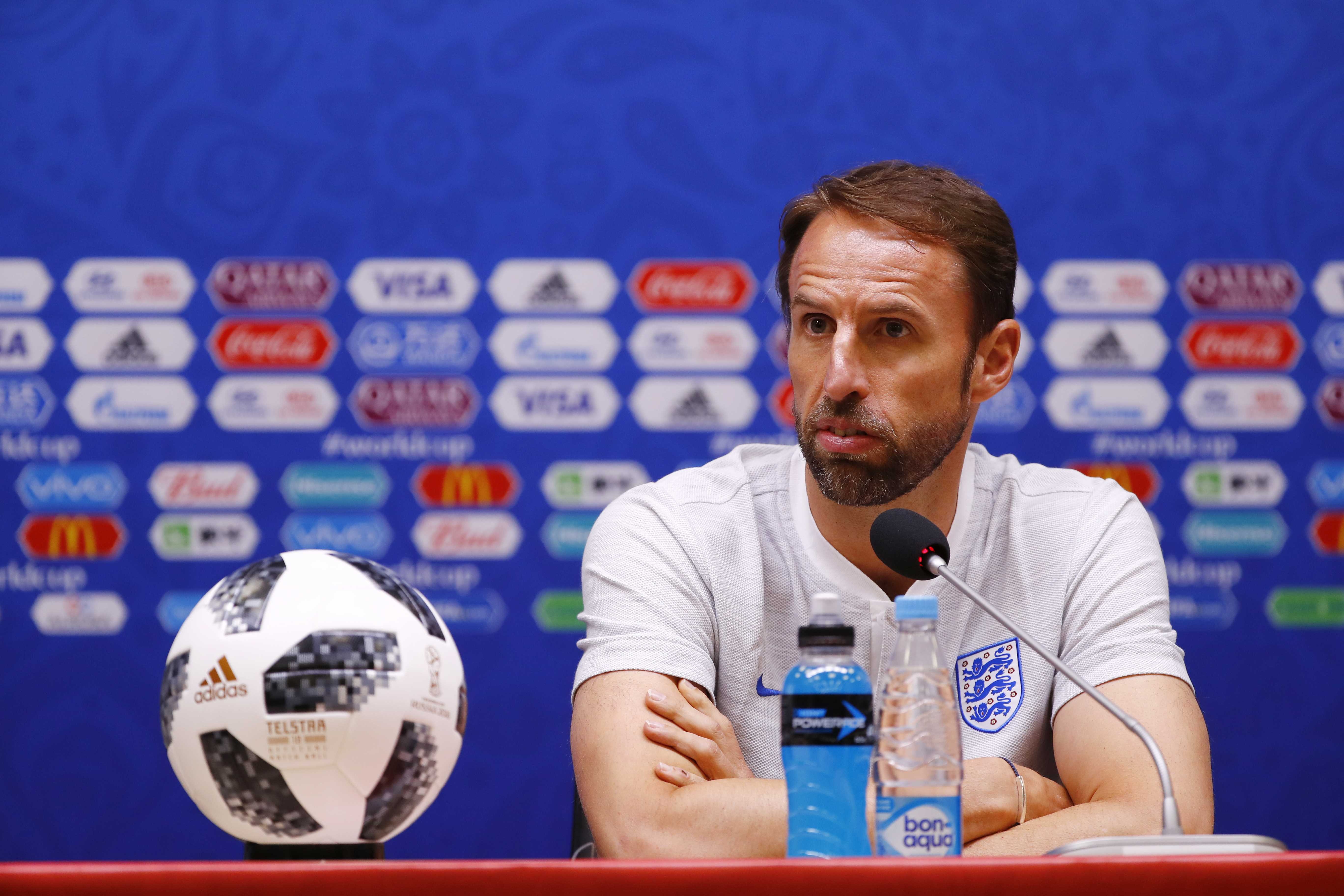 Doi tuyen Anh,  Doi tuyen Bi,  World Cup,  vong bang anh 2