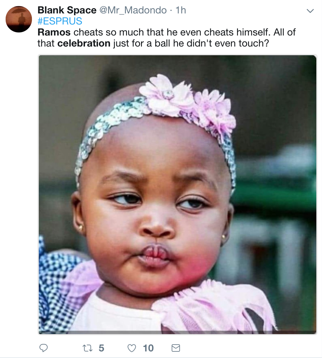 Ferdinand cuoi mia mai Ramos an mung ban thang phan luoi nha,  Tay Ban Nha,  World Cup anh 8