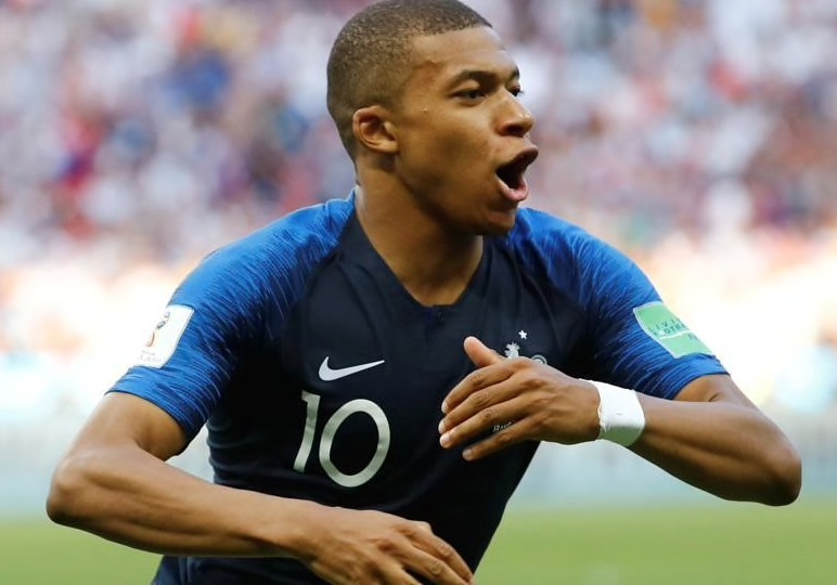 NSND Tu Long: 'So sanh Mbappe voi bat ky ai deu la khap khieng' hinh anh
