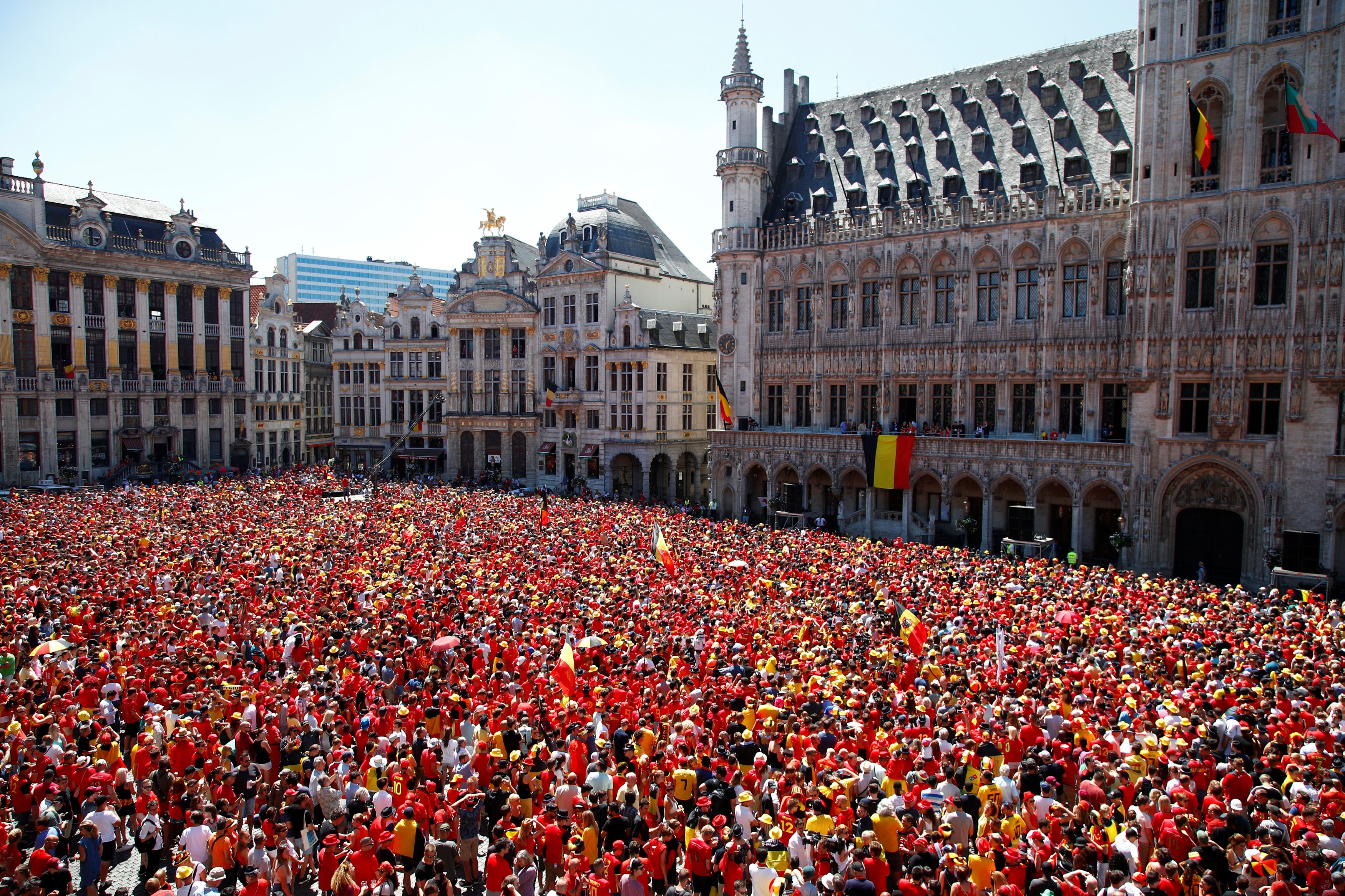 Doi tuyen Bi,  Doi tuyen Anh,  nguoi ham mo,  nguoi hung anh 1