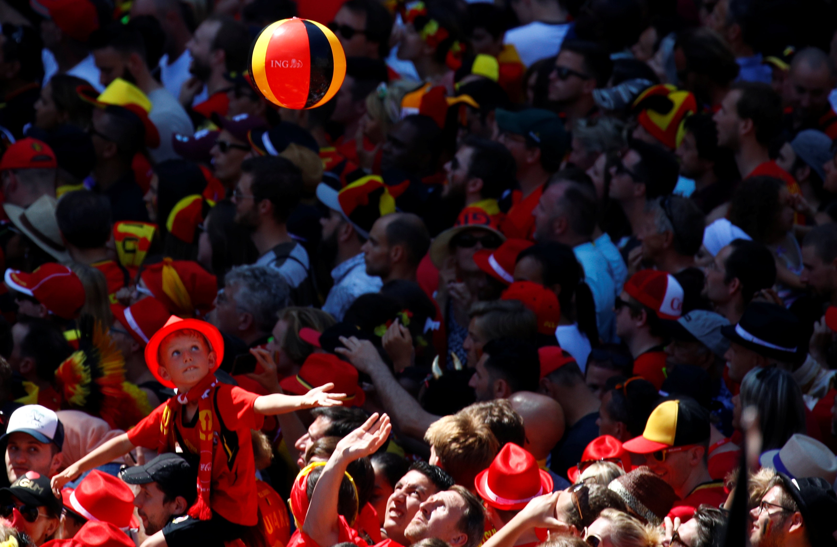 Doi tuyen Bi,  Doi tuyen Anh,  nguoi ham mo,  nguoi hung anh 10