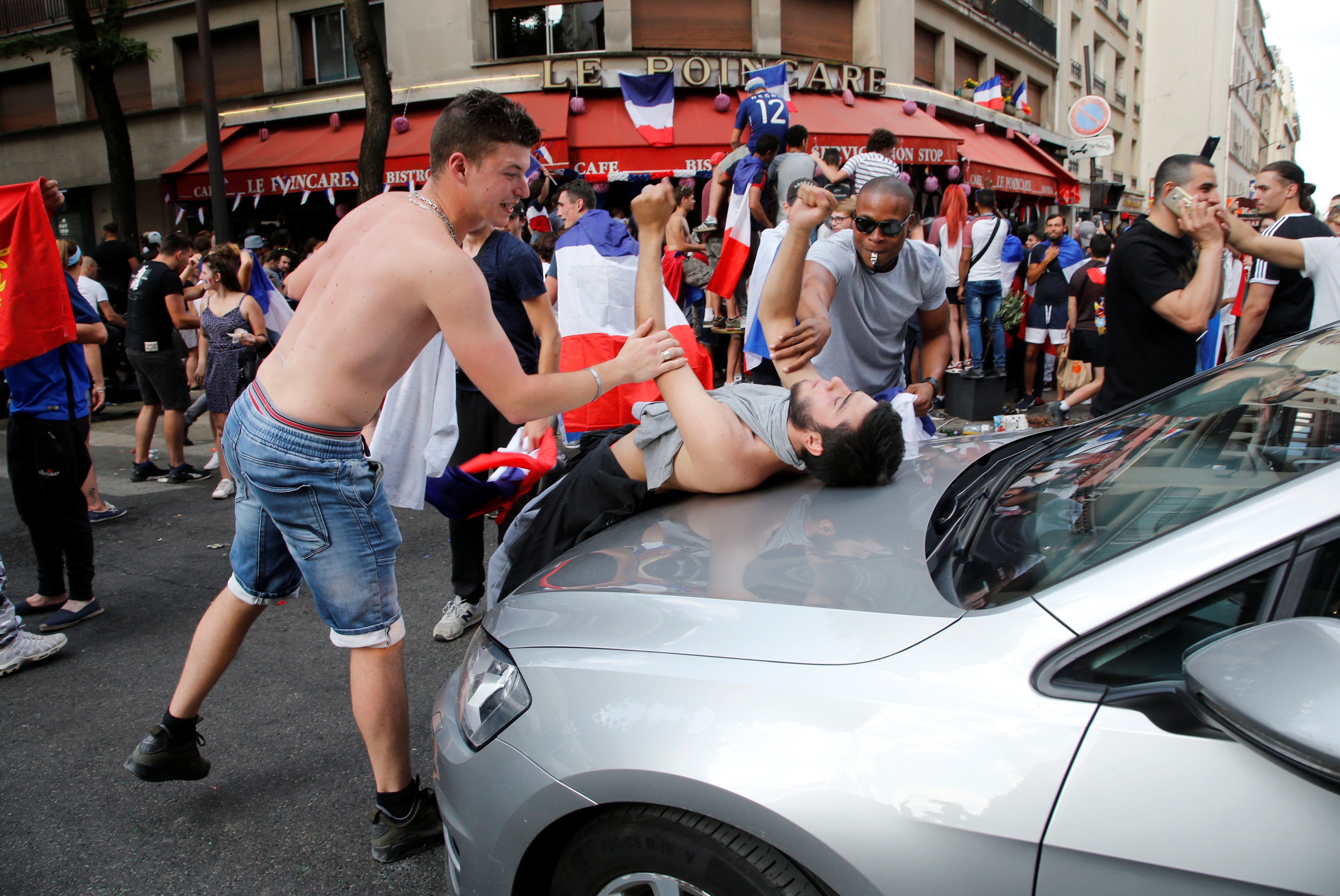 Doi tuyen Phap,  Doi tuyen Croatia,  World Cup,  co dong vien anh 2