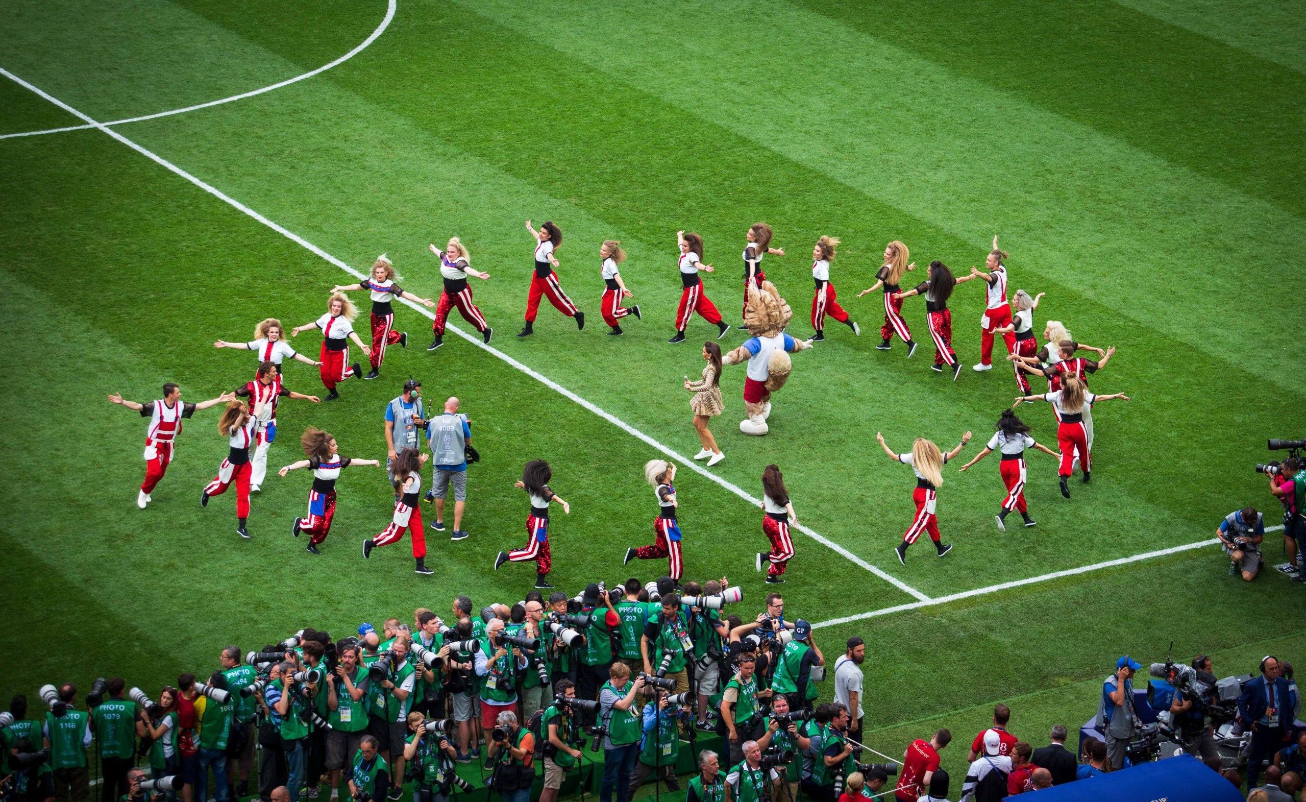 le be mac World Cup 2018,  Nga anh 6